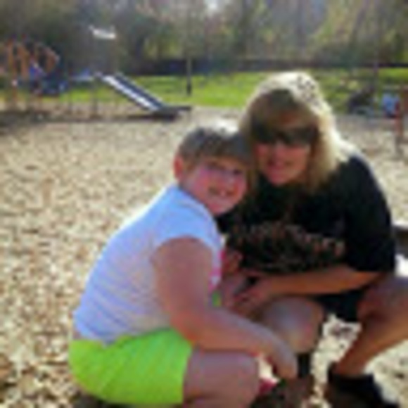 Meet your Posher, Kimberly - Picture 1 of 1